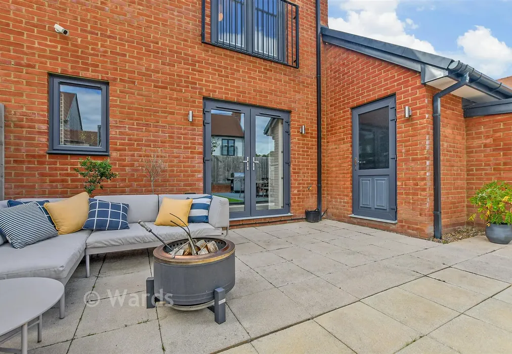Patio / Decking - Green Mews, Chilmington Green, Kent - Wards of Kent