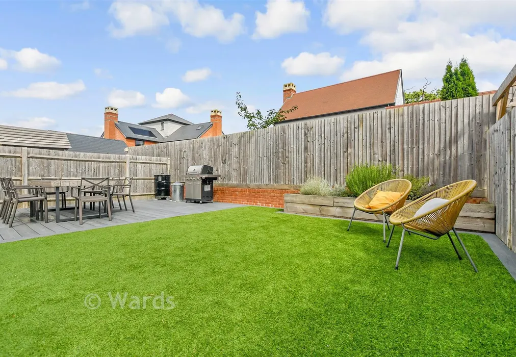 Rear Garden - Green Mews, Chilmington Green, Kent - Wards of Kent