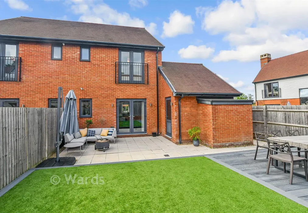 Rear Elevation - Green Mews, Chilmington Green, Kent - Wards of Kent