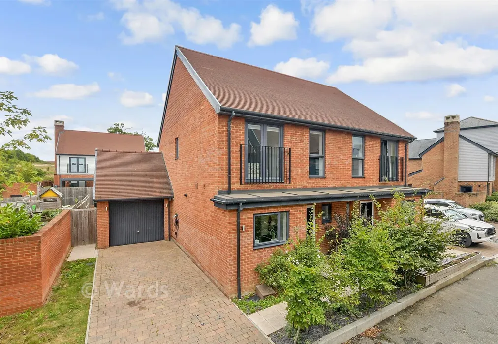 Front Evelation (Web) - Green Mews, Chilmington Green, Kent - Wards of Kent