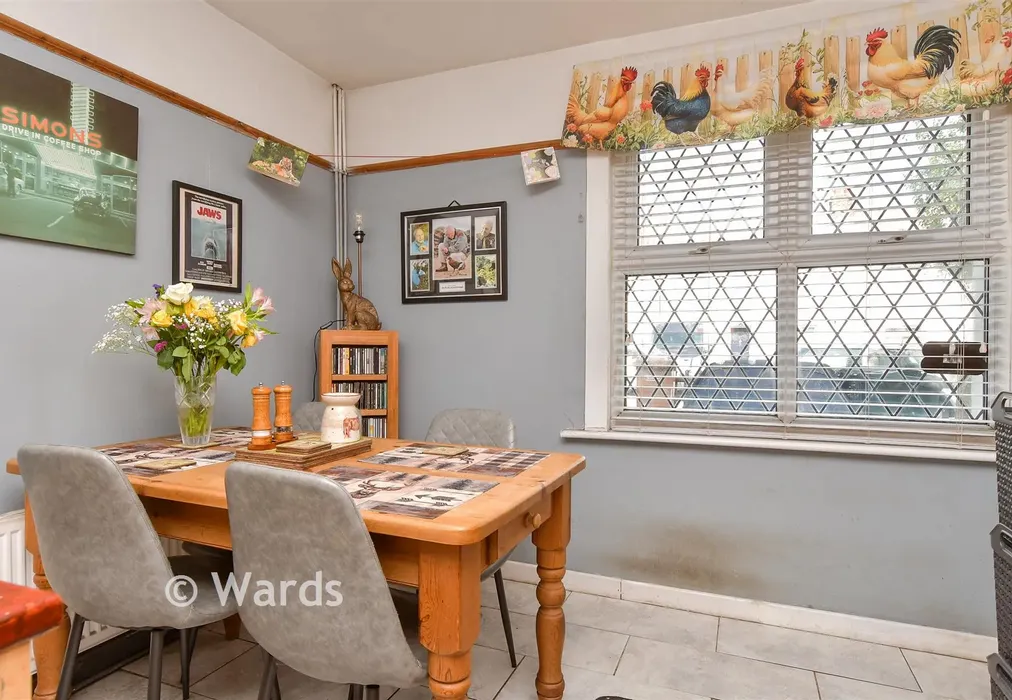 Kitchen/ Diner - Maple Road, Dartford, Kent - Wards of Kent