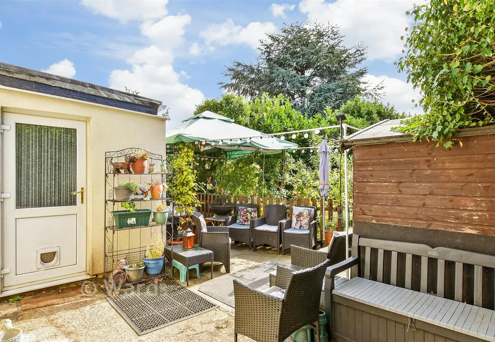 Patio / Decking - Maple Road, Dartford, Kent - Wards of Kent
