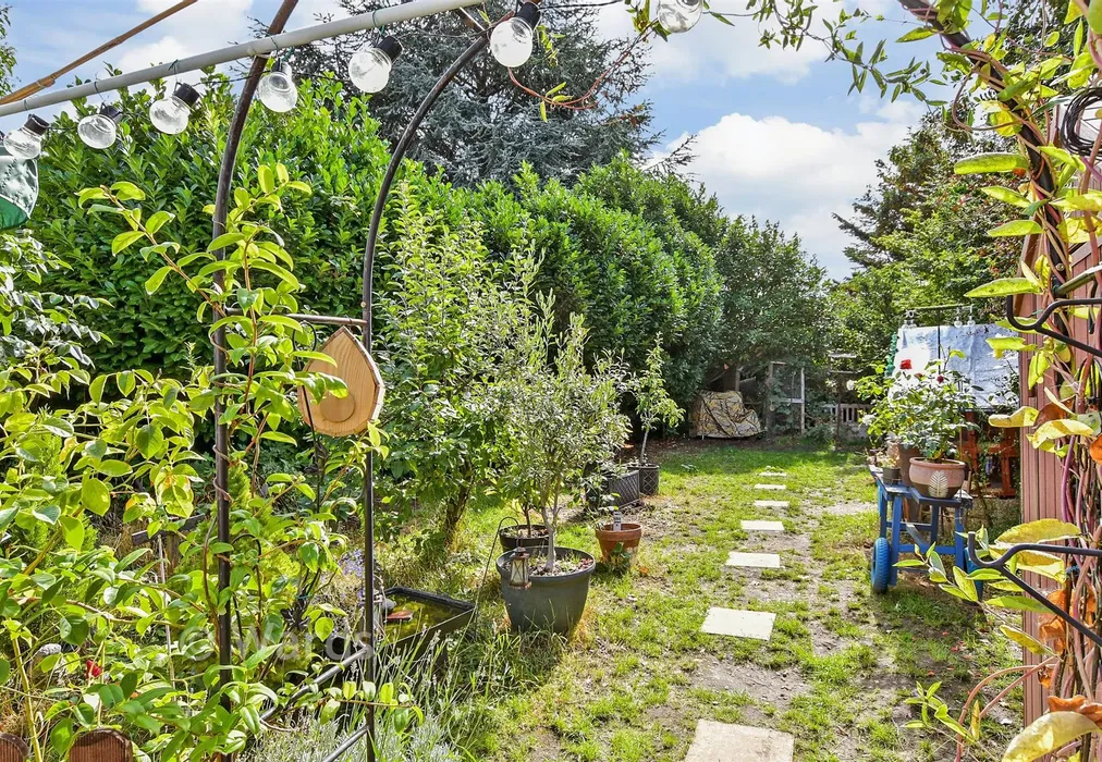 Rear Garden - Maple Road, Dartford, Kent - Wards of Kent