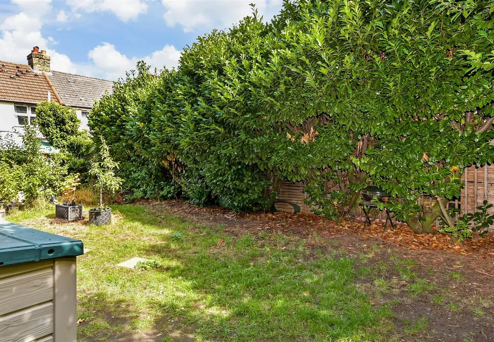Rear Garden - Maple Road, Dartford, Kent - Wards of Kent