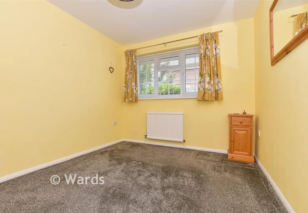 Bedroom 1 - Greenacre Drive, Walmer, Deal, Kent - Wards of Kent