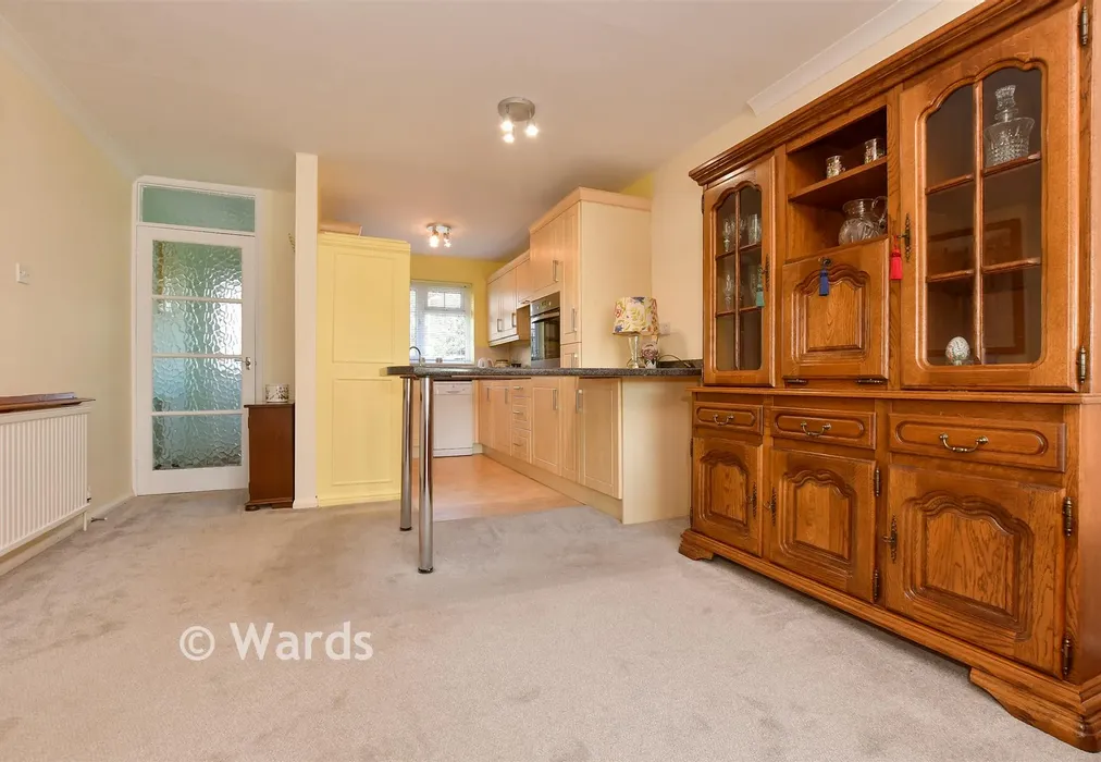 Lounge - Greenacre Drive, Walmer, Deal, Kent - Wards of Kent