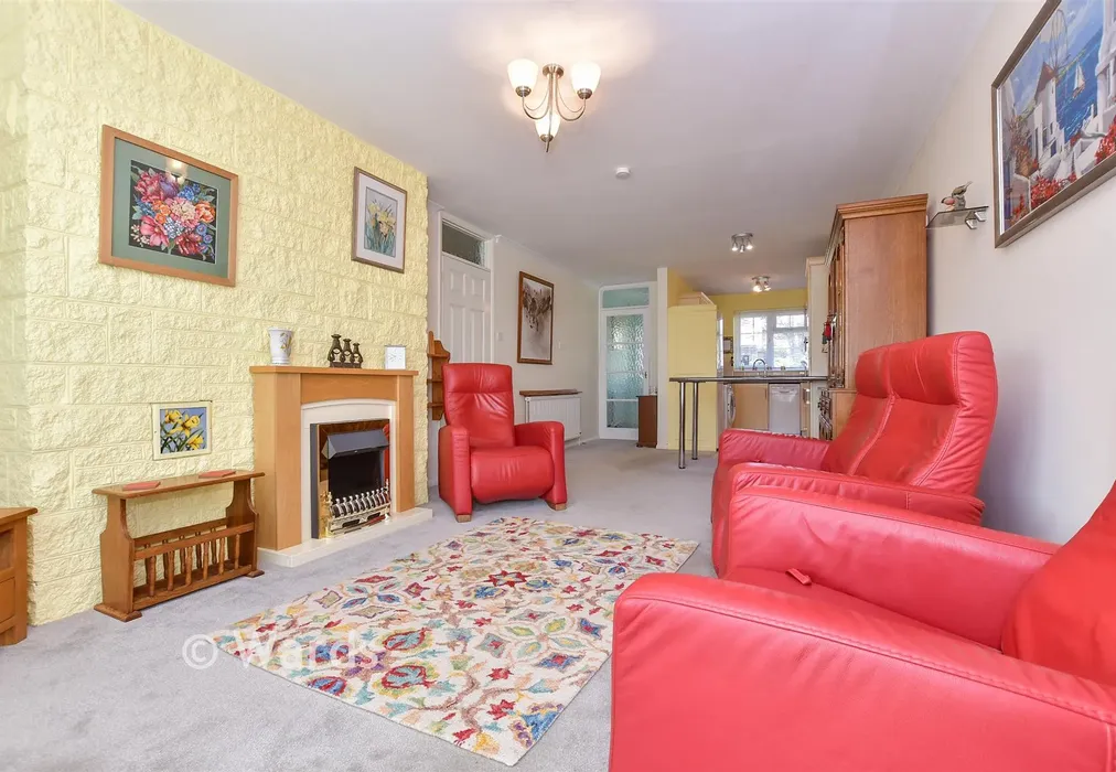 Lounge - Greenacre Drive, Walmer, Deal, Kent - Wards of Kent