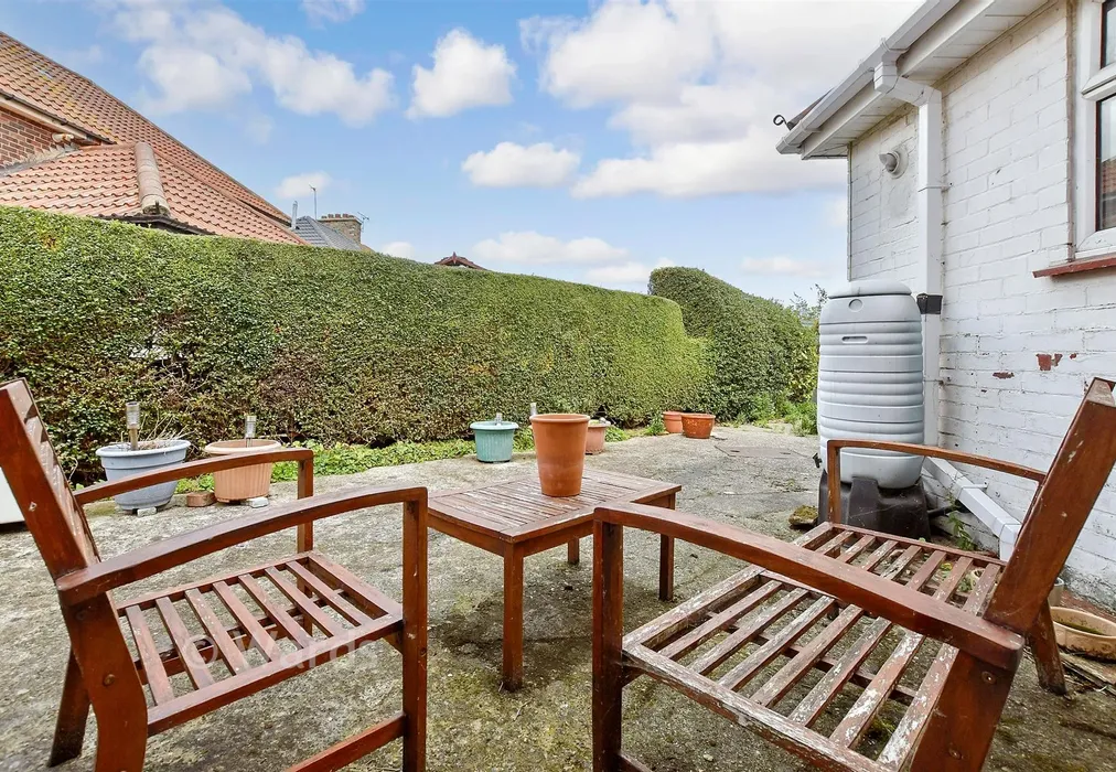 External Lifestyle Photograph - Redsull Avenue, Deal, Kent - Wards of Kent