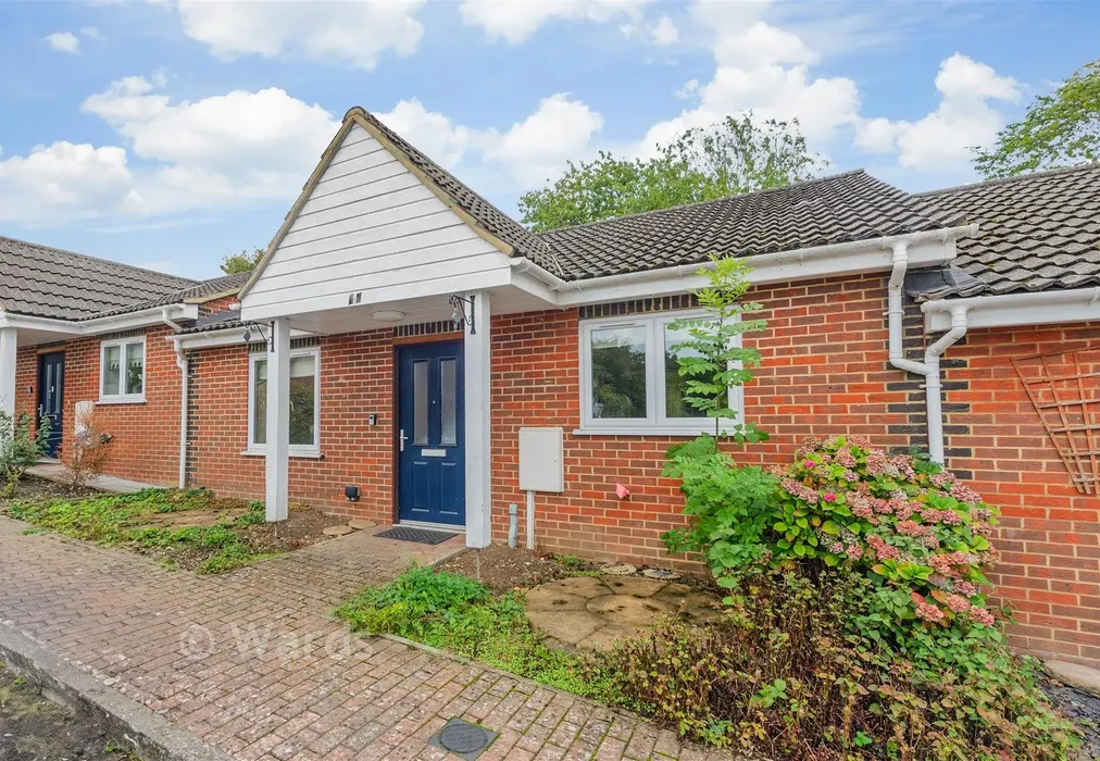 External W - Brickfield Farm Close, The Beeches, Longfield, Kent - Wards of Kent