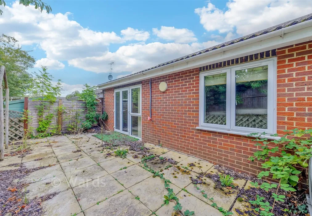 Rear Elevation - Brickfield Farm Close, The Beeches, Longfield, Kent - Wards of Kent