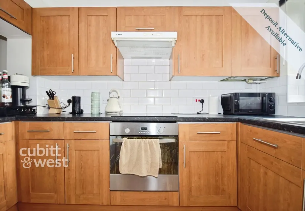 Kitchen - Maple Drive, East Grinstead, RH19 - Wards of Kent