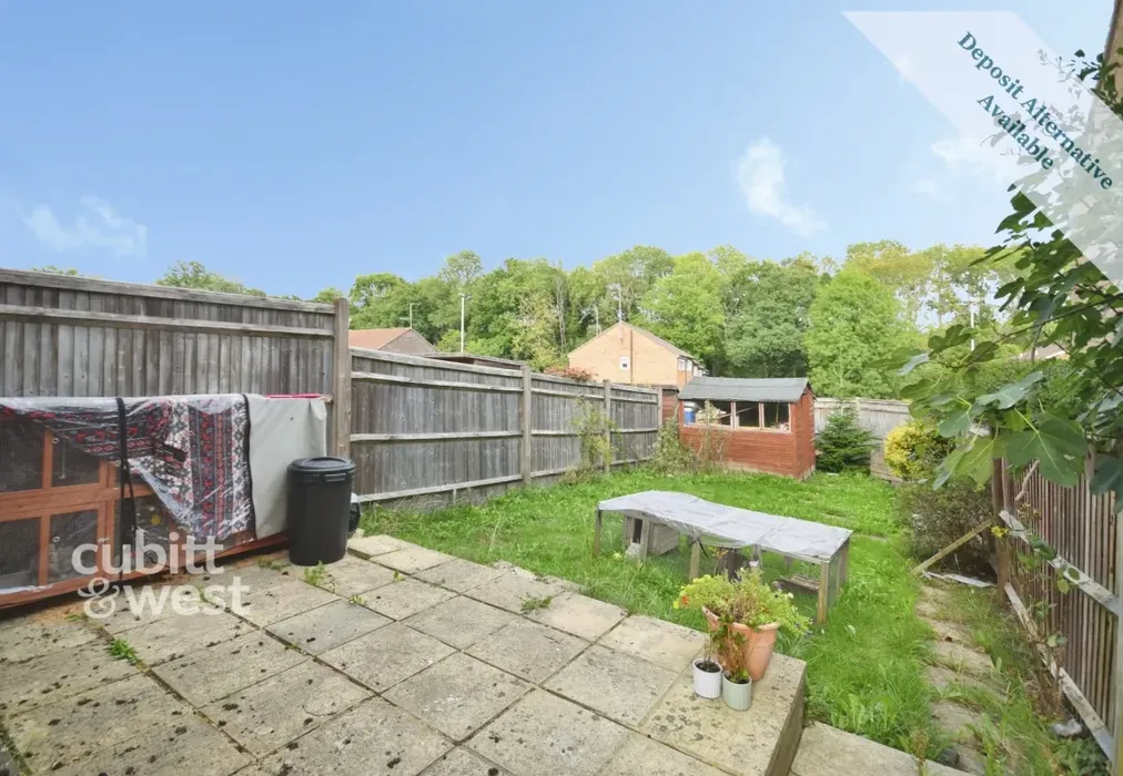 Garden - Maple Drive, East Grinstead, RH19 - Wards of Kent