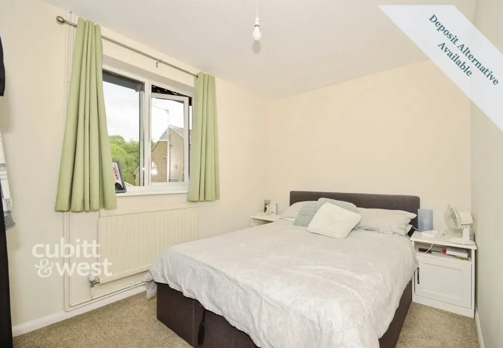 Bedroom 2 - Maple Drive, East Grinstead, RH19 - Wards of Kent