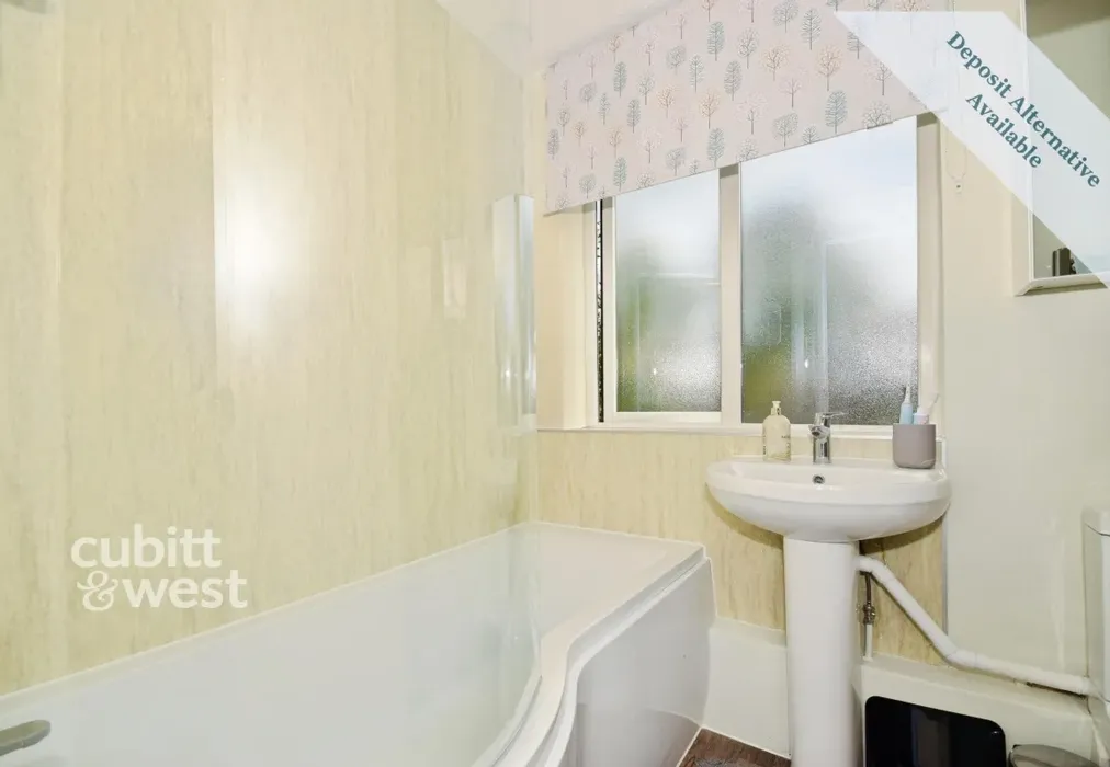 Bathroom - Maple Drive, East Grinstead, RH19 - Wards of Kent