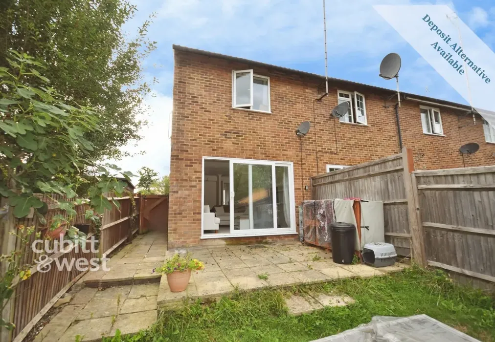 Patio - Maple Drive, East Grinstead, RH19 - Wards of Kent