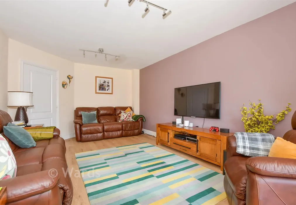 Lounge - Langley Way, West Malling, Kent - Wards of Kent