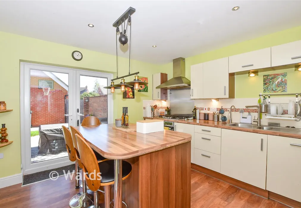 Kitchen/Breakfast Room - Langley Way, West Malling, Kent - Wards of Kent