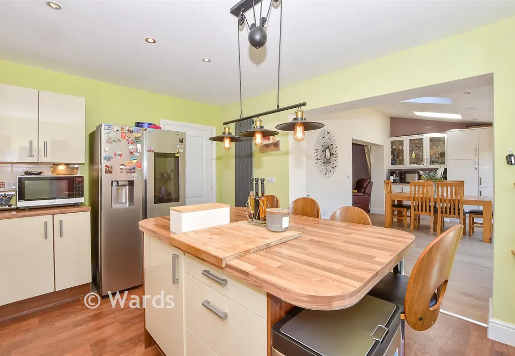 Kitchen/Breakfast Room - Langley Way, West Malling, Kent - Wards of Kent