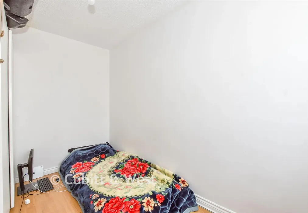 Bedroom 3 - Cuthbert Road, Portsmouth, Hampshire - Wards of Kent
