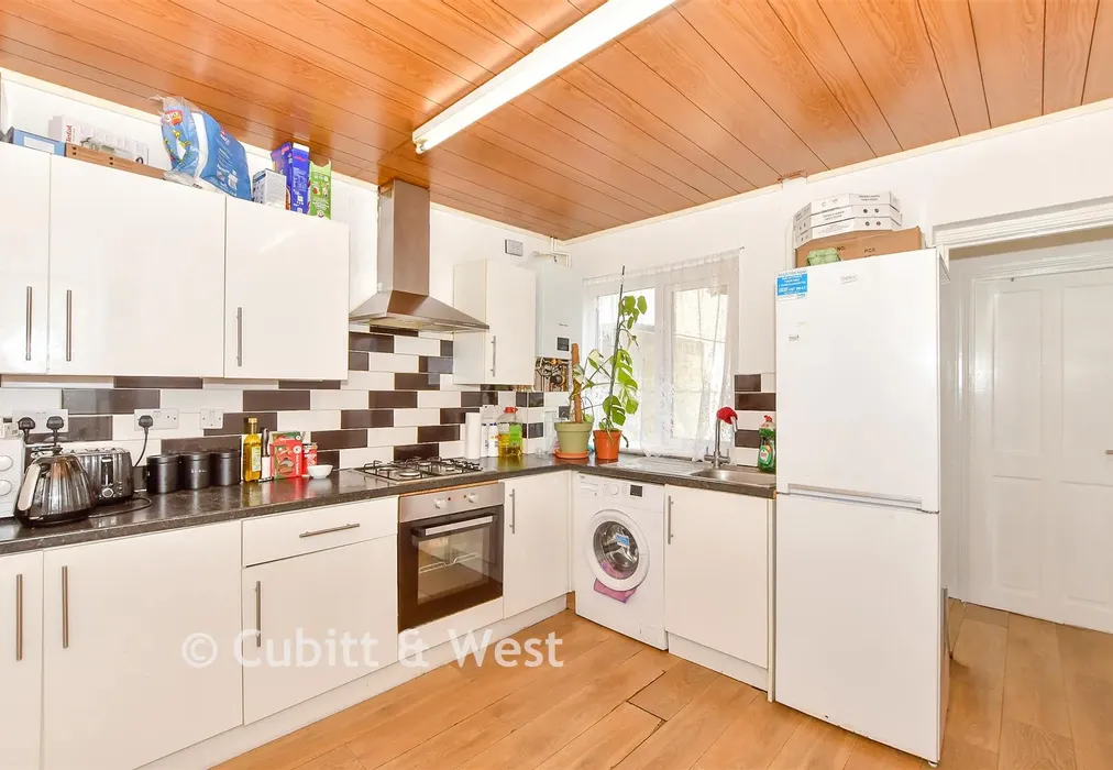 Kitchen - Cuthbert Road, Portsmouth, Hampshire - Wards of Kent