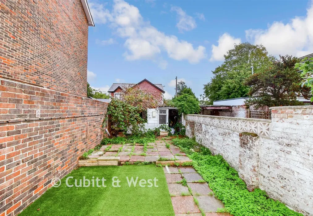 Rear Garden - Cuthbert Road, Portsmouth, Hampshire - Wards of Kent