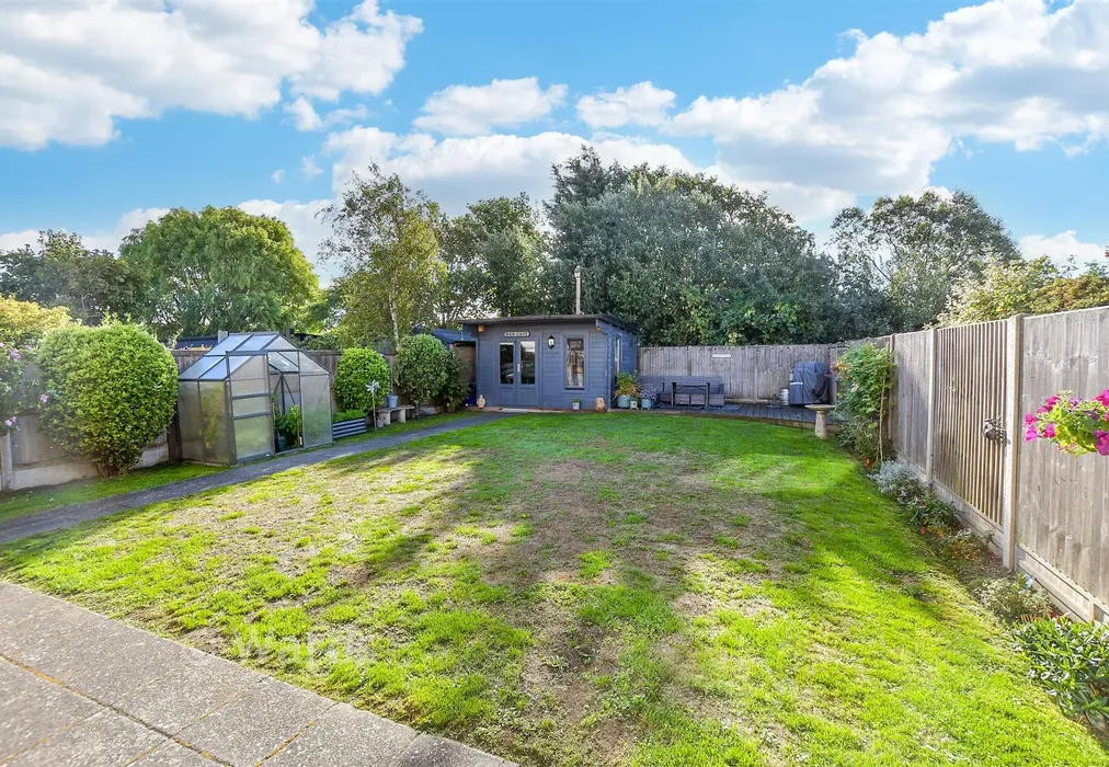 Rear Garden - Adie Road, Greatstone, Kent - Wards of Kent