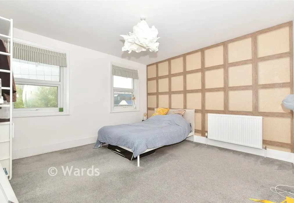 Bedroom 1 - Spring Terrace, Folkestone, Kent - Wards of Kent