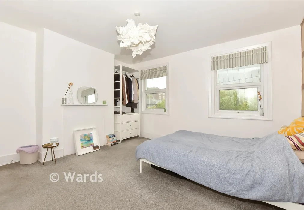Bedroom 1 - Spring Terrace, Folkestone, Kent - Wards of Kent
