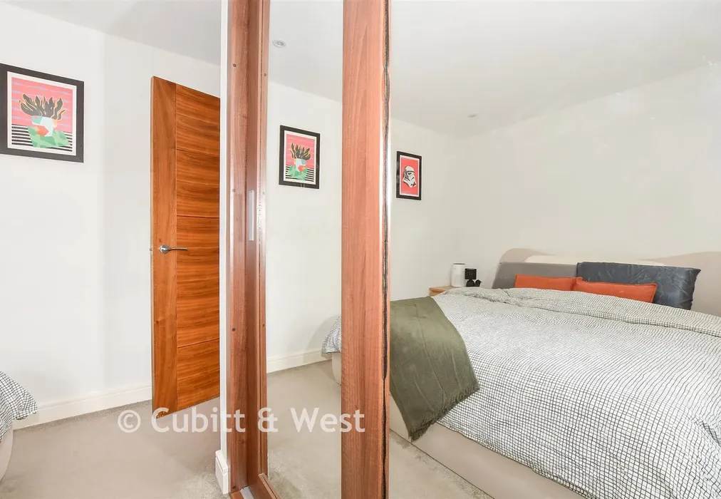 Bedroom 2 - Sunte Avenue, Lindfield, West Sussex - Wards of Kent
