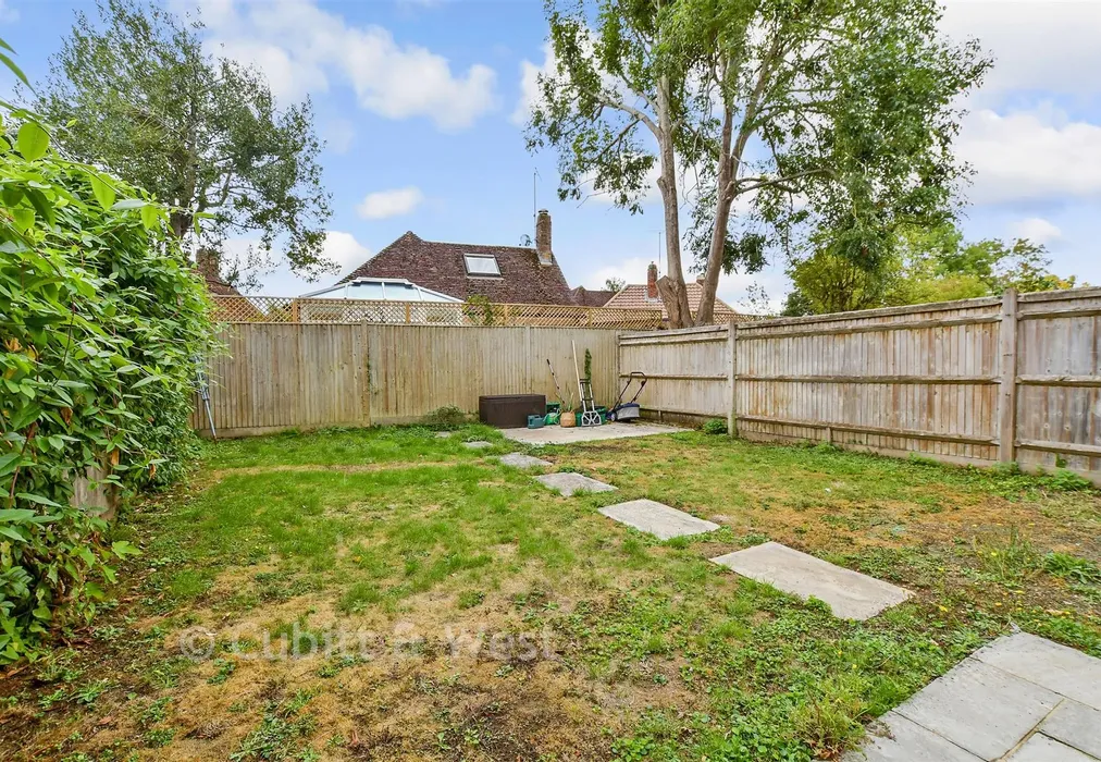 Rear Garden - Sunte Avenue, Lindfield, West Sussex - Wards of Kent