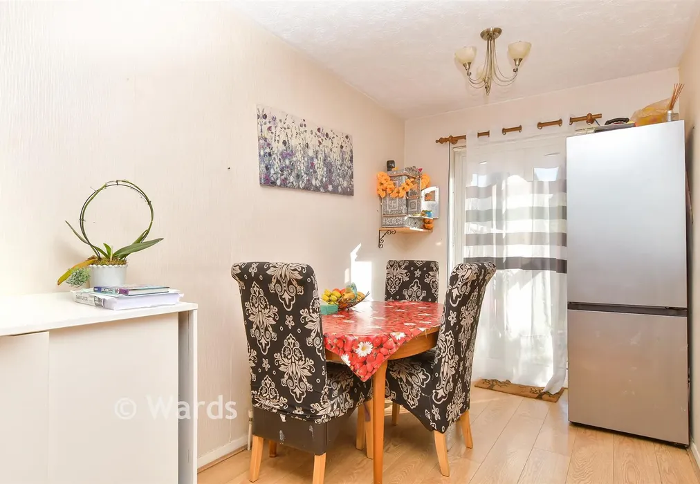 Lounge/Diner - Knights Manor Way, Dartford, Kent - Wards of Kent