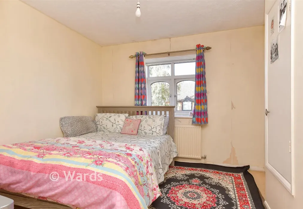 Bedroom 1 - Knights Manor Way, Dartford, Kent - Wards of Kent