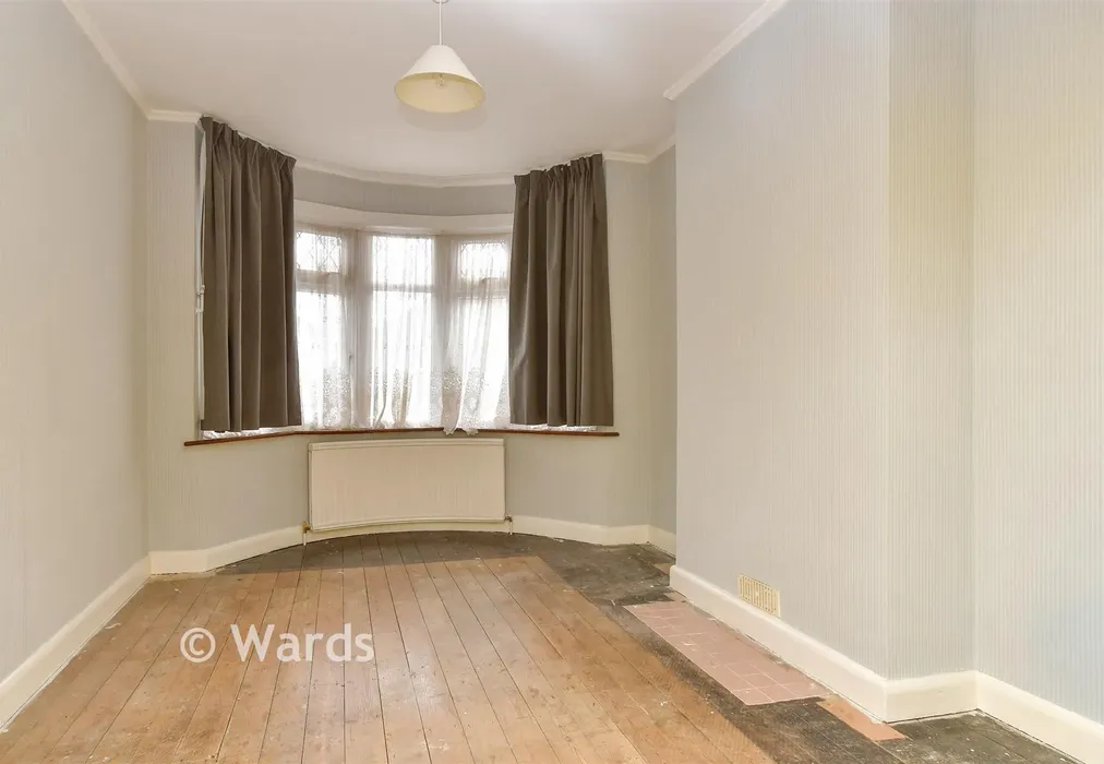 Lounge - Sutherland Avenue, Welling, Kent - Wards of Kent