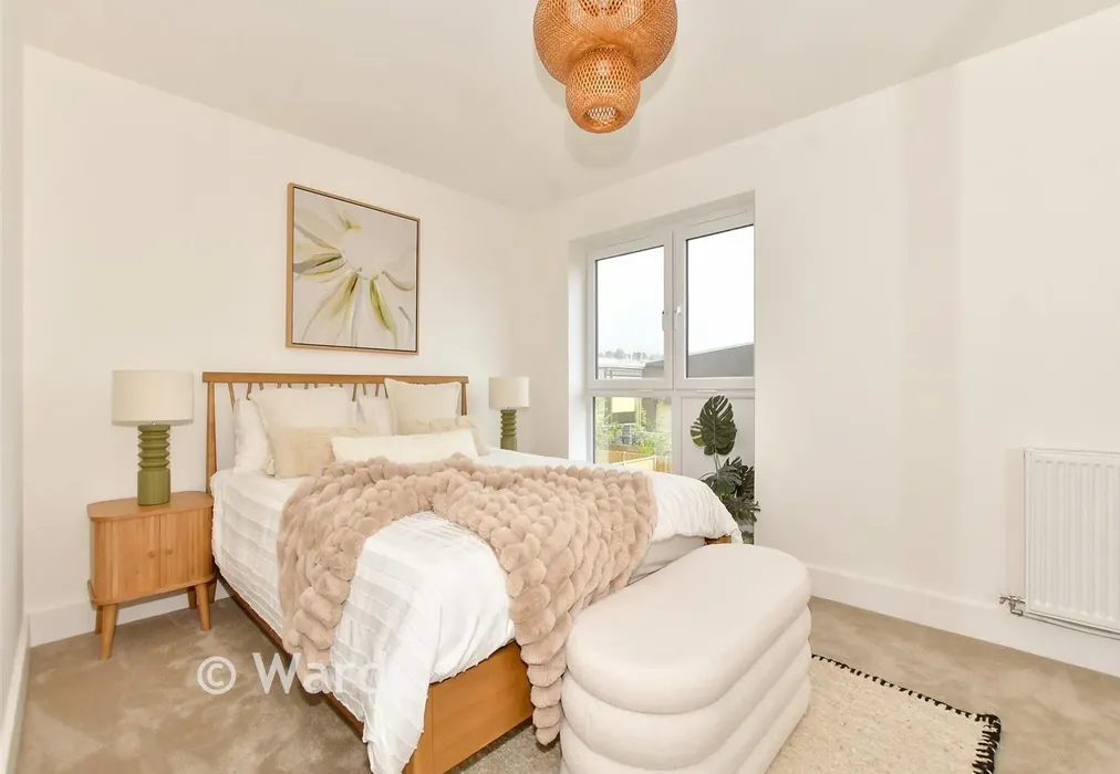 Bedroom 2 - Sutherland Park, Boundary Road, Hythe, Kent - Wards of Kent