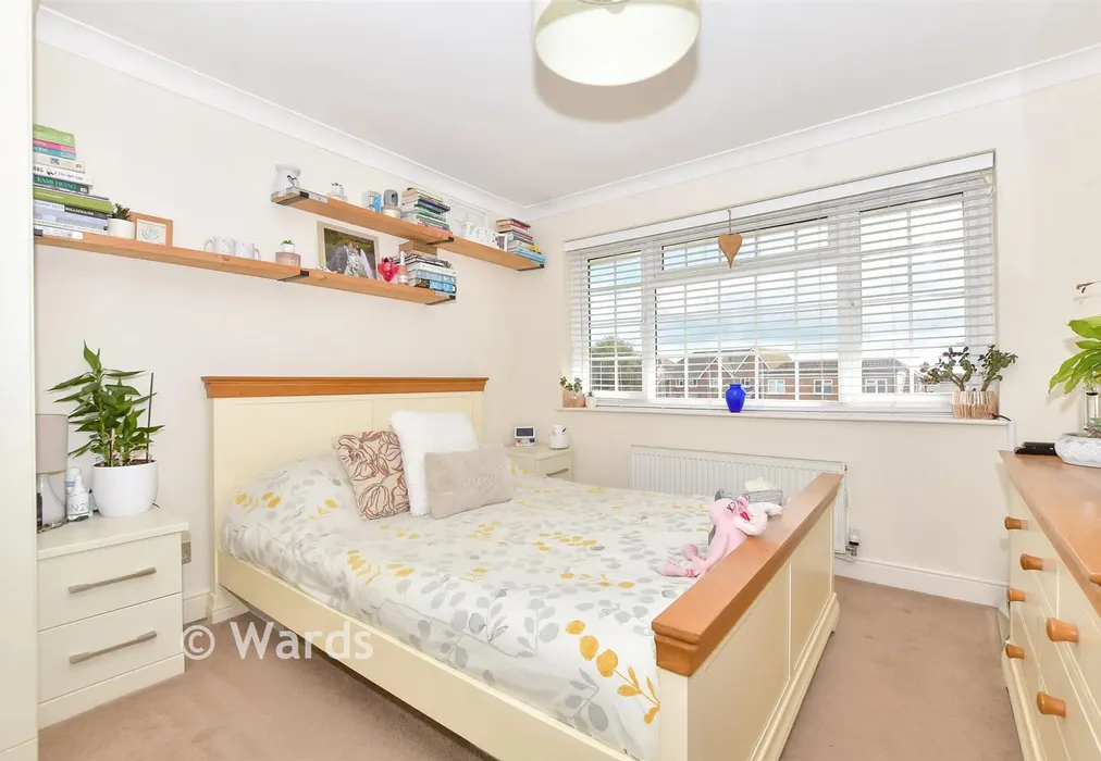 Bedroom 1 - Colemans Close, Lydd, Kent - Wards of Kent