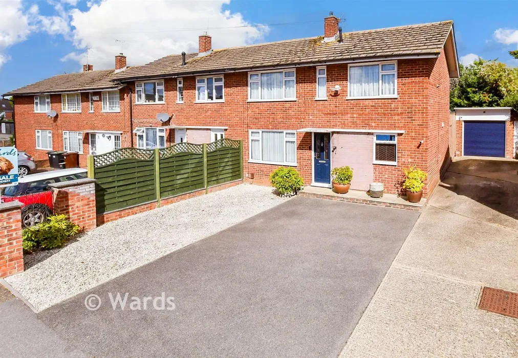 External (Web). - Plover Road, Birds Estate, Larkfield, Kent - Wards of Kent