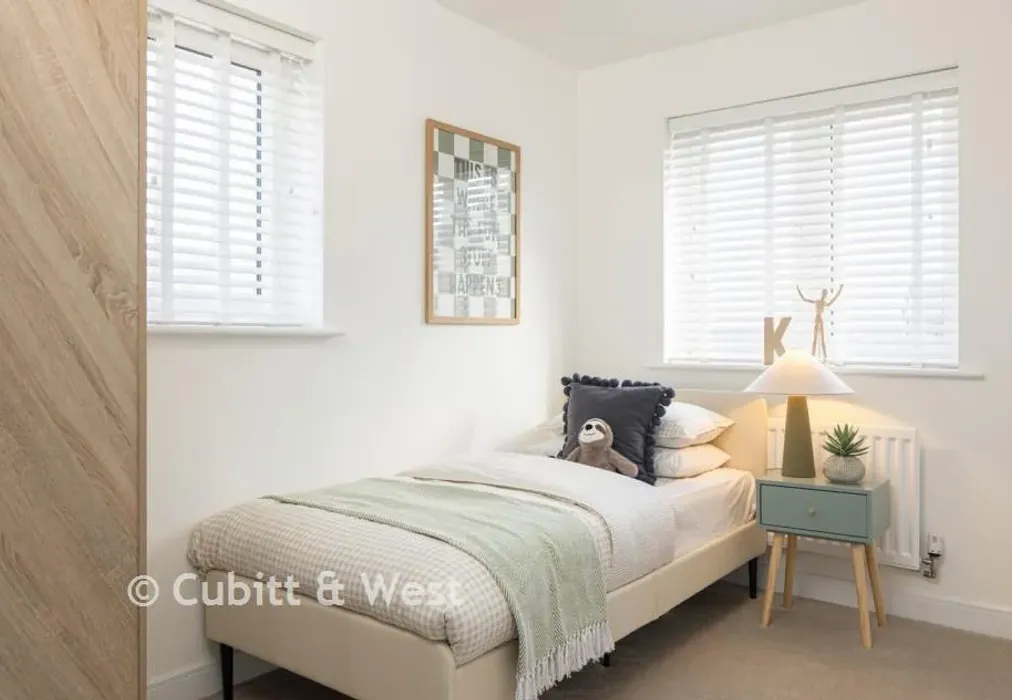 Bedroom 2 - Heather Lane, The Cygnets, South Chailey, East Sussex - Wards of Kent