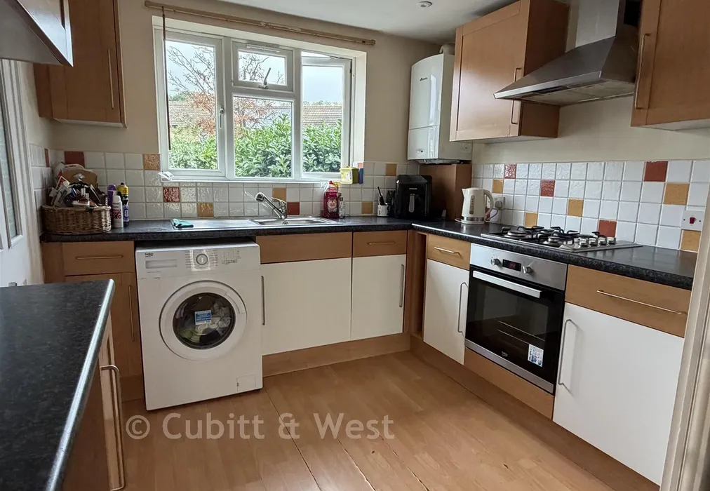 Kitchen - Colman Way, Redhill, Surrey - Wards of Kent