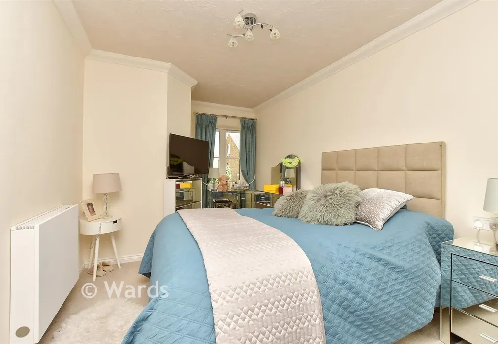 Bedroom - Canterbury Road, Sittingbourne, Kent - Wards of Kent