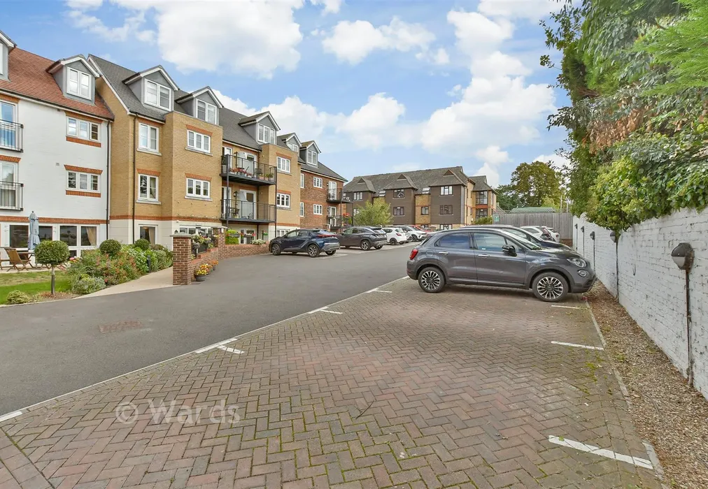 Driveway/Parking - Canterbury Road, Sittingbourne, Kent - Wards of Kent