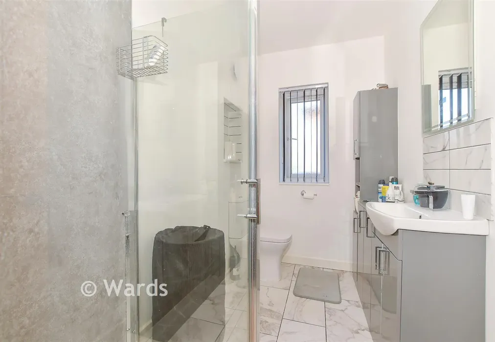 En-Suite Shower Room - Victoria Road, Canterbury, Kent - Wards of Kent