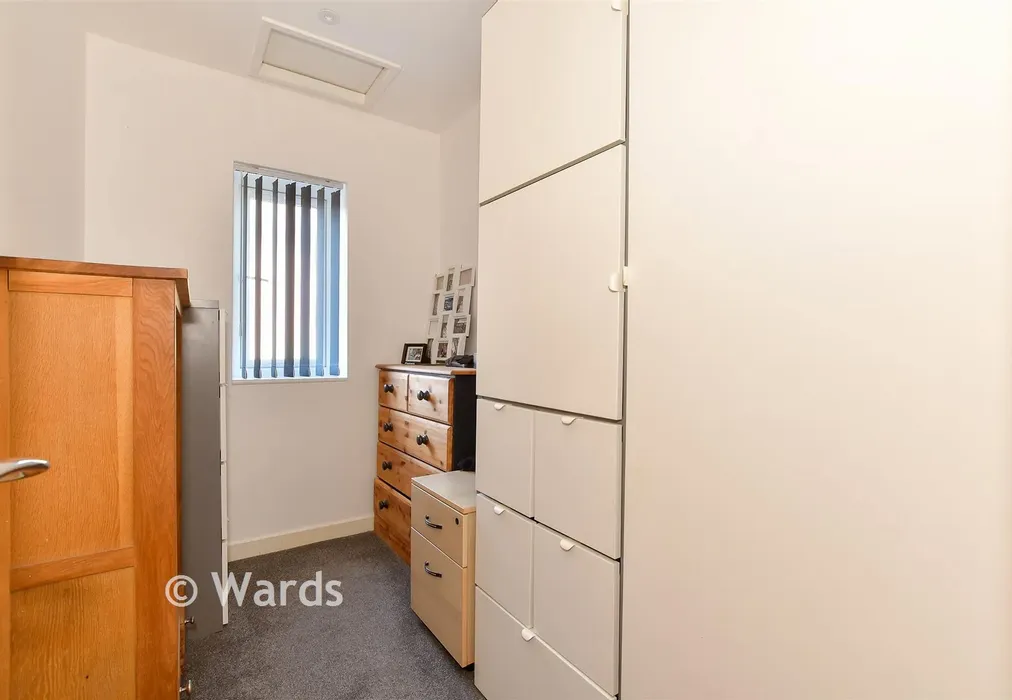 Dressing Room - Victoria Road, Canterbury, Kent - Wards of Kent