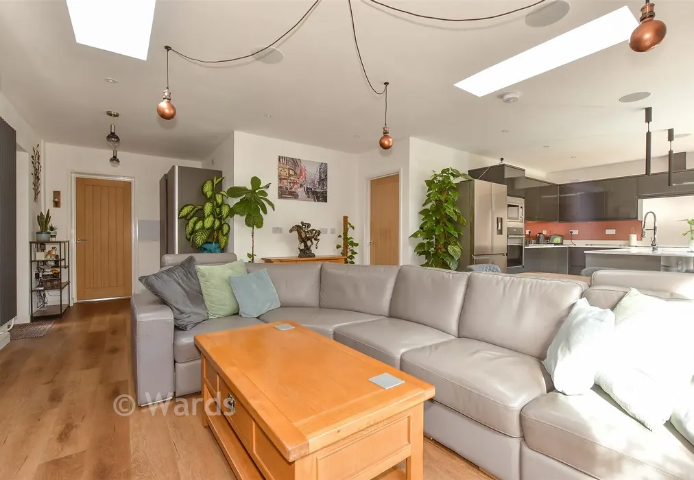 Lounge/ Kitchen - Victoria Road, Canterbury, Kent - Wards of Kent