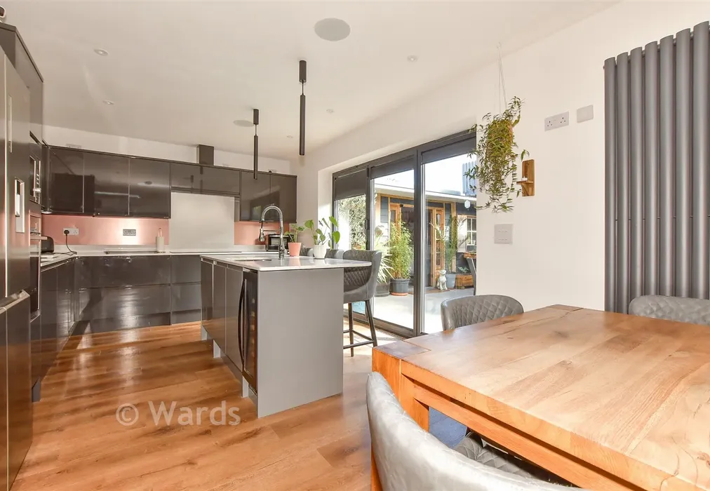 Lounge/ Kitchen - Victoria Road, Canterbury, Kent - Wards of Kent