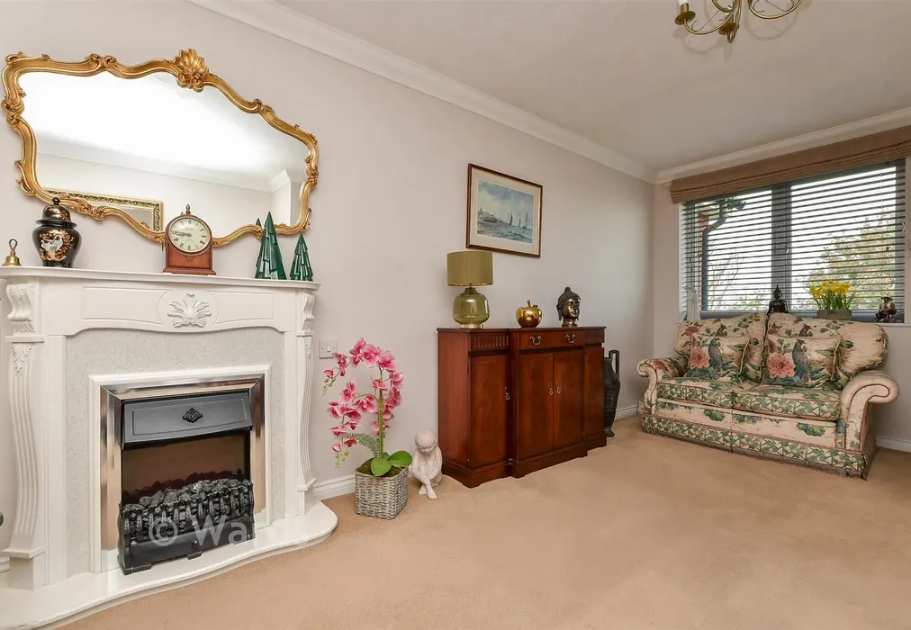 Lounge/Diner - Wealdhurst Park, Broadstairs, Kent - Wards of Kent