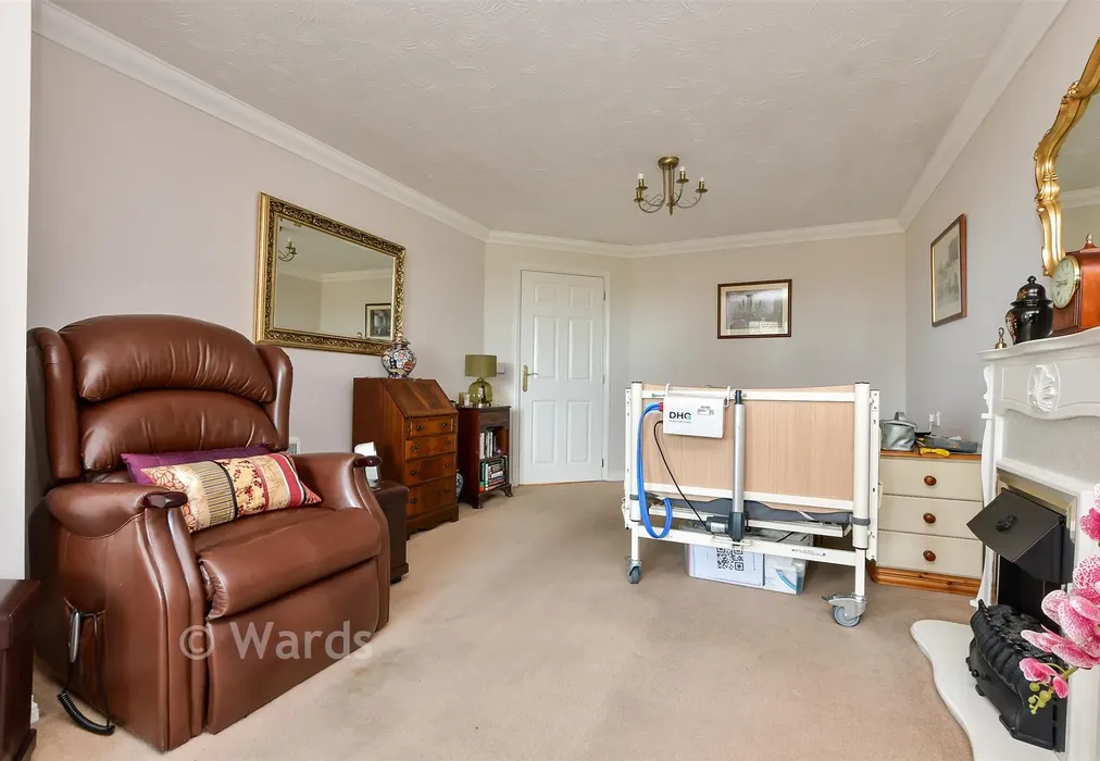 Lounge/Diner - Wealdhurst Park, Broadstairs, Kent - Wards of Kent