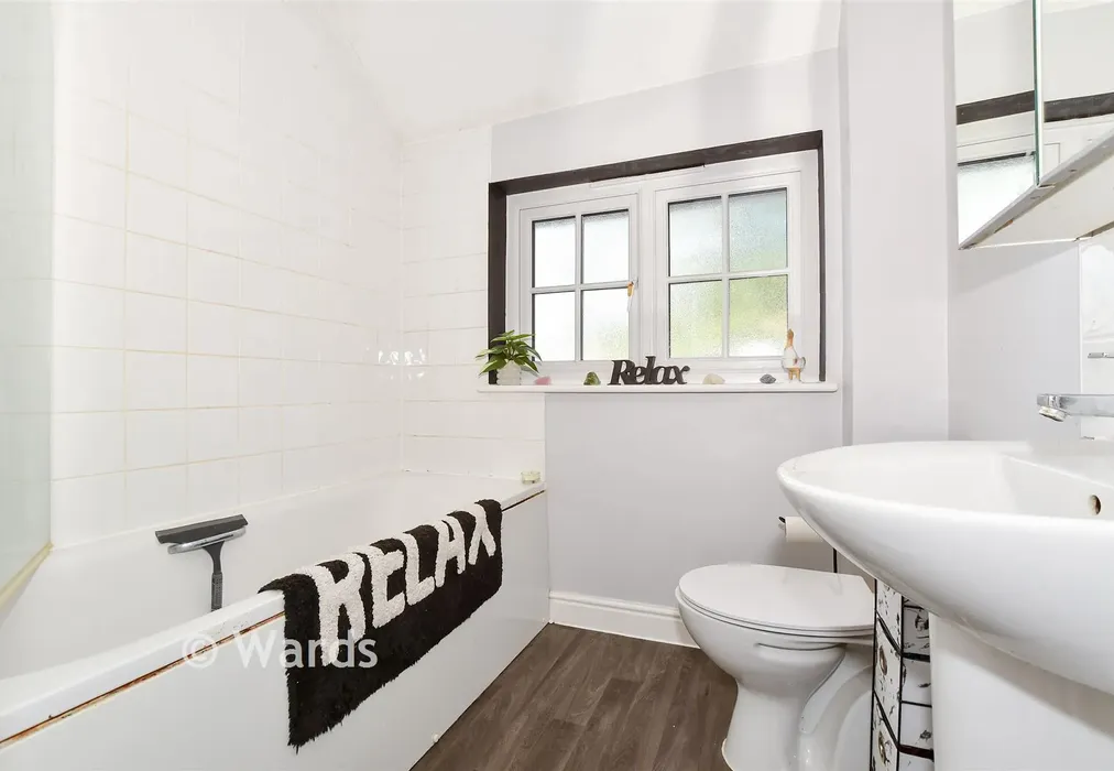 Bathroom - Alliance Terrace, Maidstone, Kent - Wards of Kent