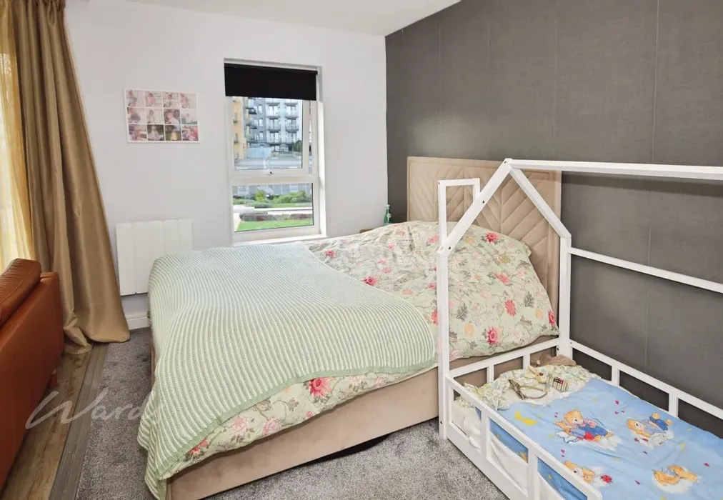 marina bedroom 1 - Marina Heights Pearl Lane ME7 - Wards of Kent