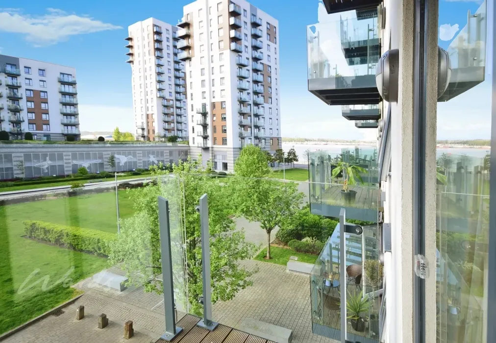 marina view - Marina Heights Pearl Lane ME7 - Wards of Kent