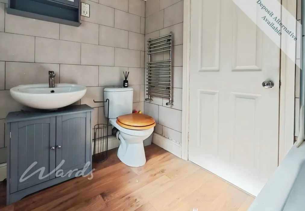 bathroom - Folkestone Road Dover CT17 - Wards of Kent